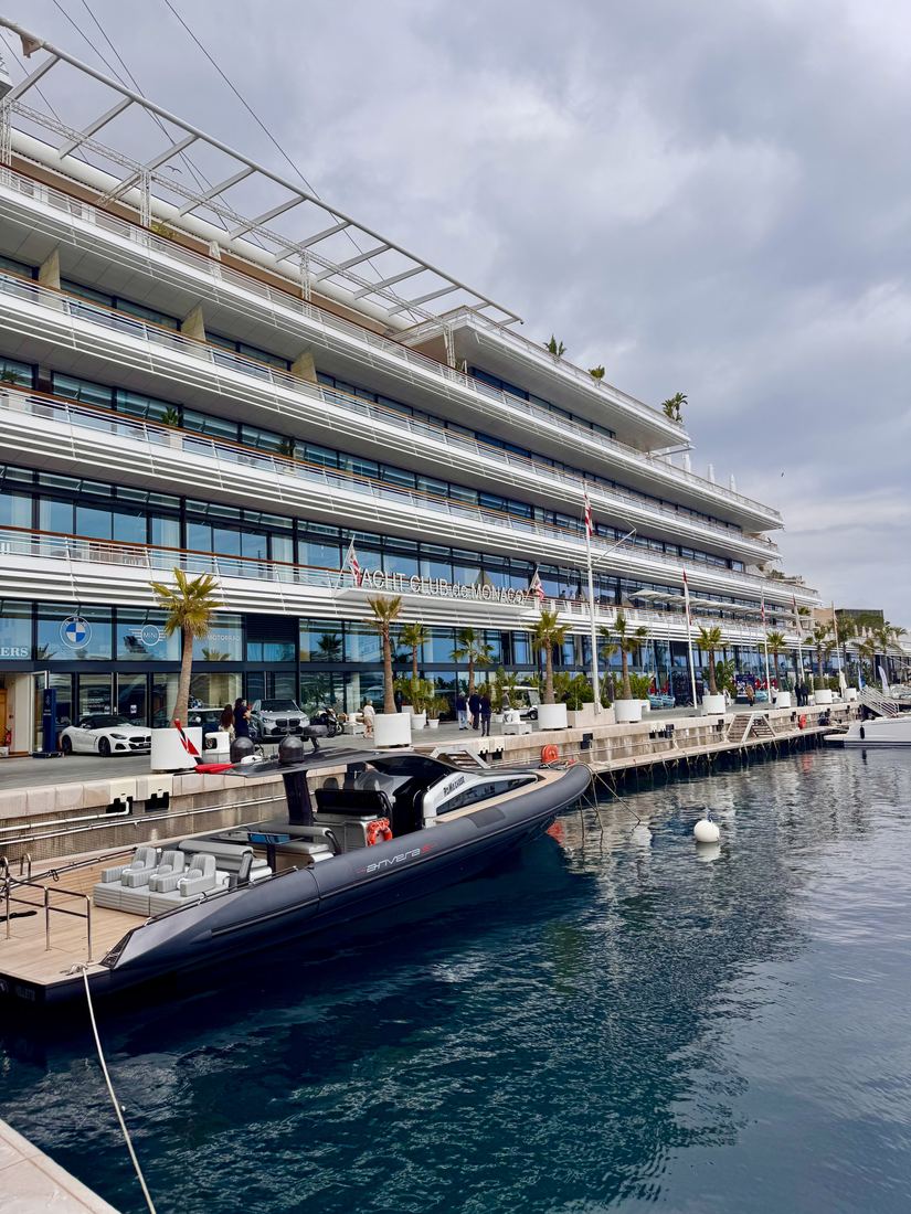 Marina et yacht club à Monaco