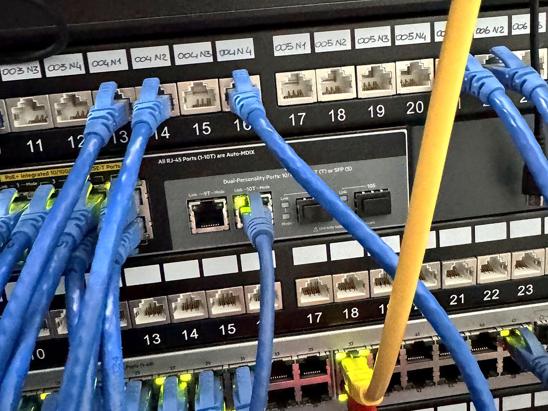 Mapping links on a patch panel